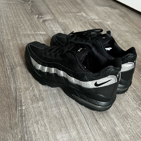 💥SOLD💥 RARE COLOR Nike Air Max 95 - Picture 5 of 6